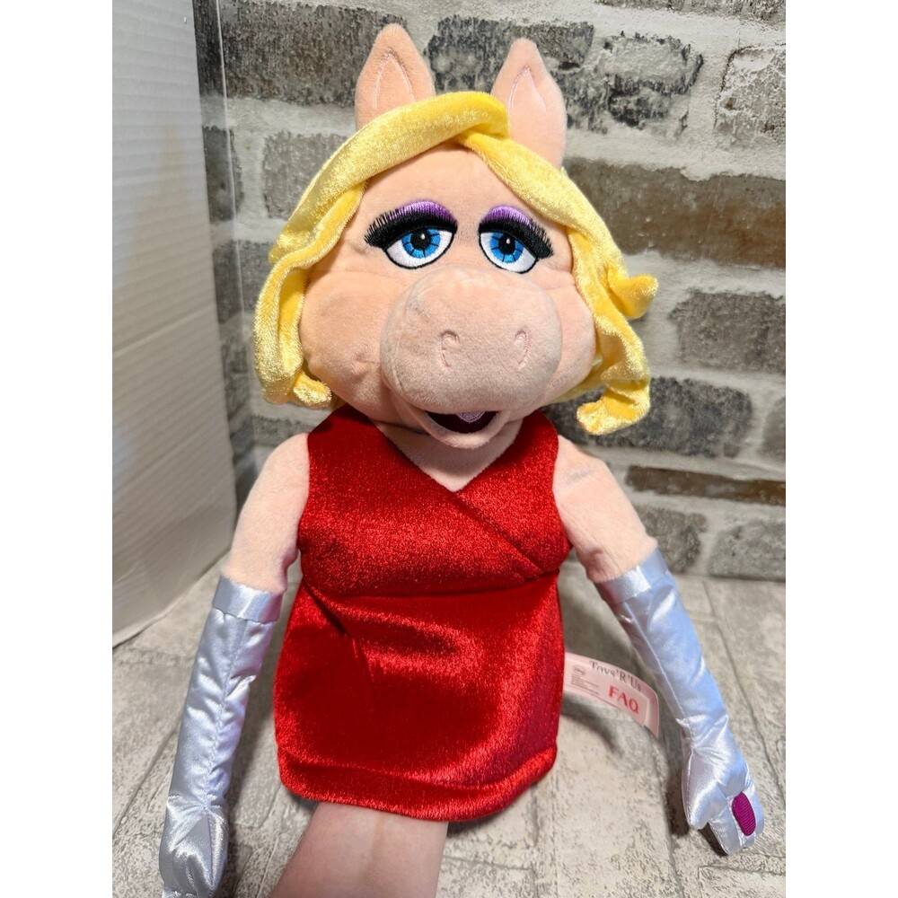 Disney the muppets FAO Schwarz toys are us exclusive red dress hand puppet